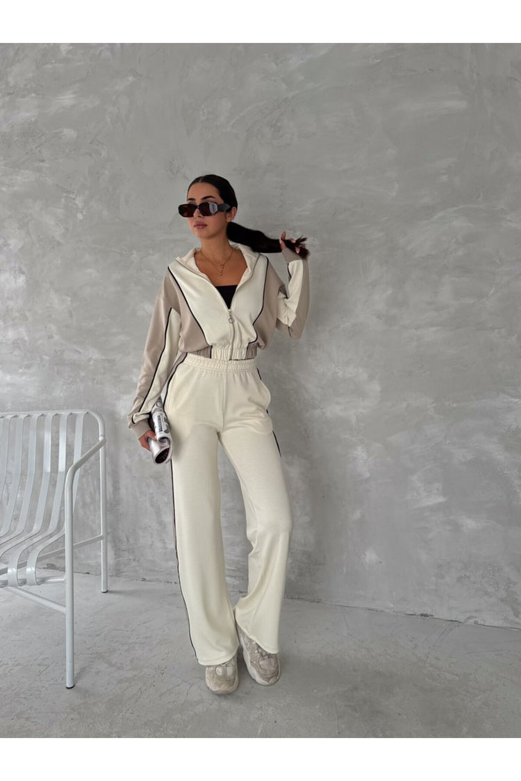 KADIN TREND EŞOFMAN TAKIMI DİK YAKA FERMUARLI BOL PAÇA YANLARI ŞERİTLİ AYSHO MODEL - BEYAZ-BEJ